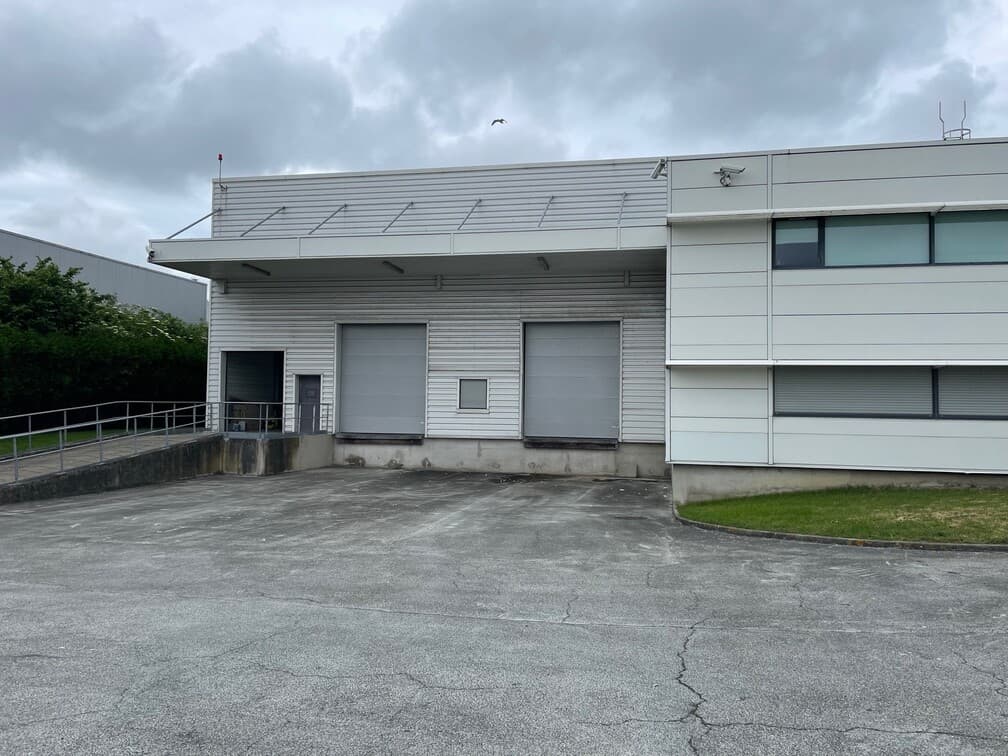 To let – 1,928 m² of business premises in the Marcel Doret business park, Calais – Pas-de-Calais (62)