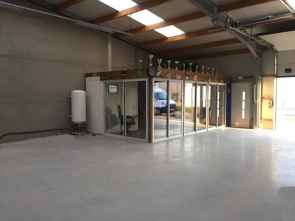 To let – 300 m² business premises near the Parc d’activité de la Turquerie in Calais – Pas-de-Calais (62)