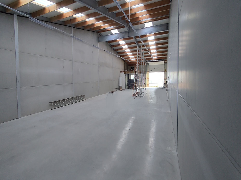 To let – 300 m² business premises near the Parc d’activité de la Turquerie in Calais – Pas-de-Calais (62)