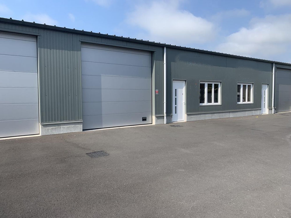 To let – 490 m² business premises near the Parc d’activité de la Turquerie in Calais – Pas-de-Calais (62)