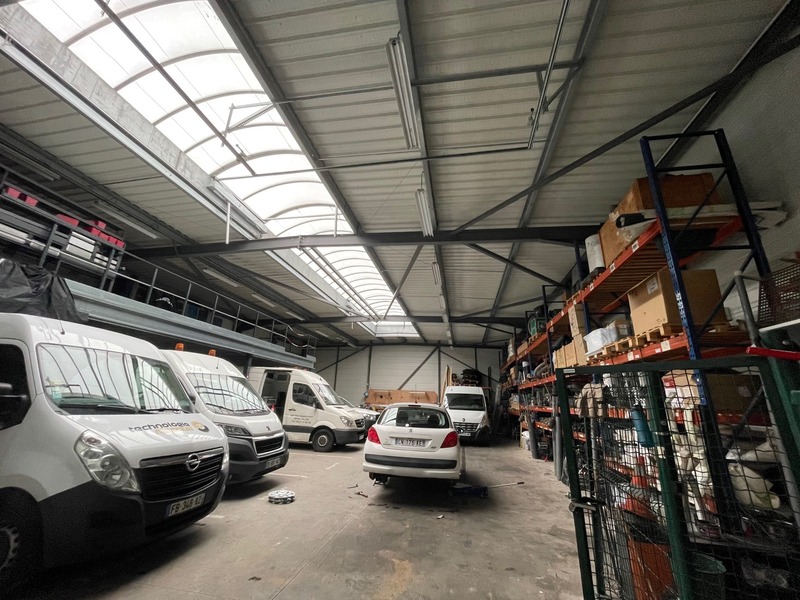 To let – 700 m² business premises in the Marcel Doret Business Park in Calais (62)