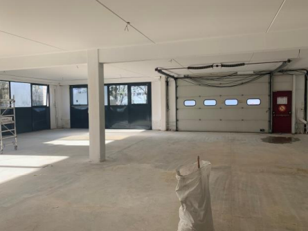 To let – divisible business premises ranging from 42 m² to 5,265 m² in Herblay