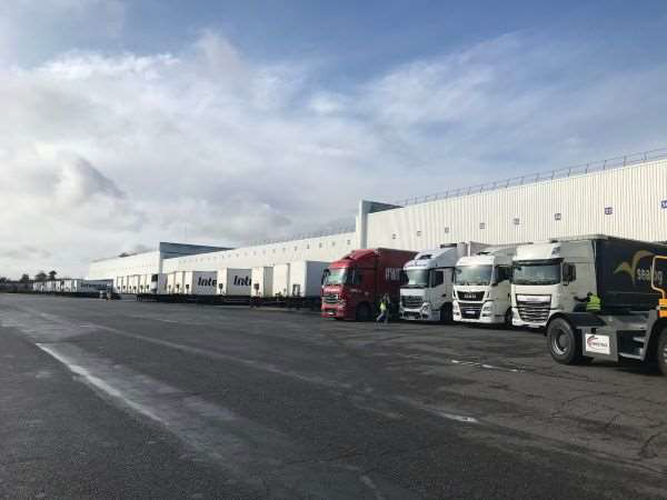 To let – business premises ranging from 4,120 to 31,556 m² near Niort