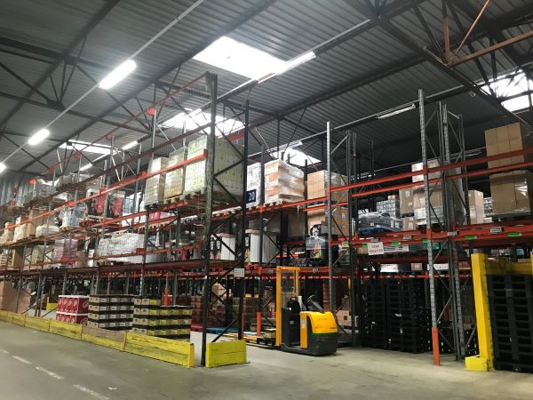 To let – business premises ranging from 4,120 to 31,556 m² near Niort