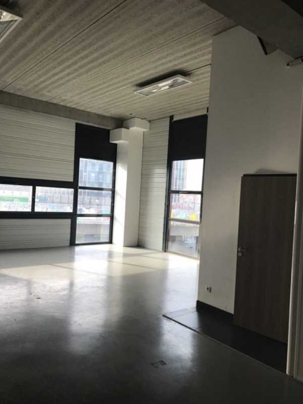 To let – divisible business premises ranging from 351 m² to 702 m² in Saint-Denis