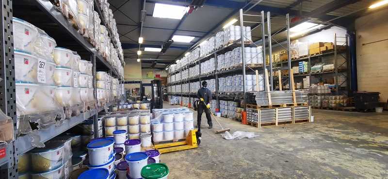 To let – divisible business premises ranging from 929 m² to 2,000 m² in Chelles, near Paris (77)