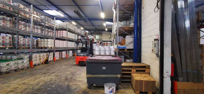 To let – divisible business premises ranging from 929 m² to 2,000 m² in Chelles, near Paris (77)
