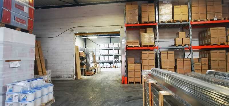 To let – divisible business premises ranging from 929 m² to 2,000 m² in Chelles, near Paris (77)
