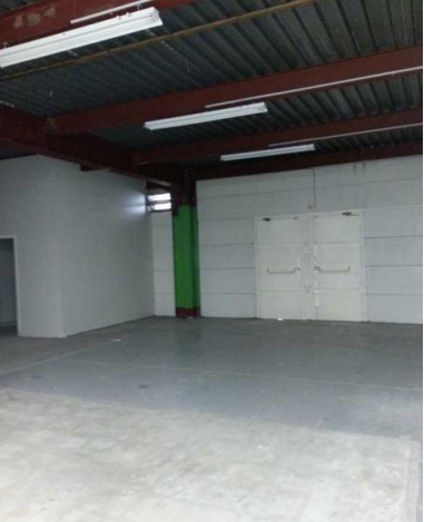 To let – non-subdivisible business premises of 440 m² in Neuilly-Plaisance (93)