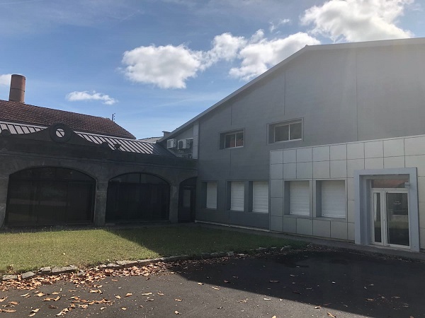 To let – 5,270 m² of storage space in La Couronne