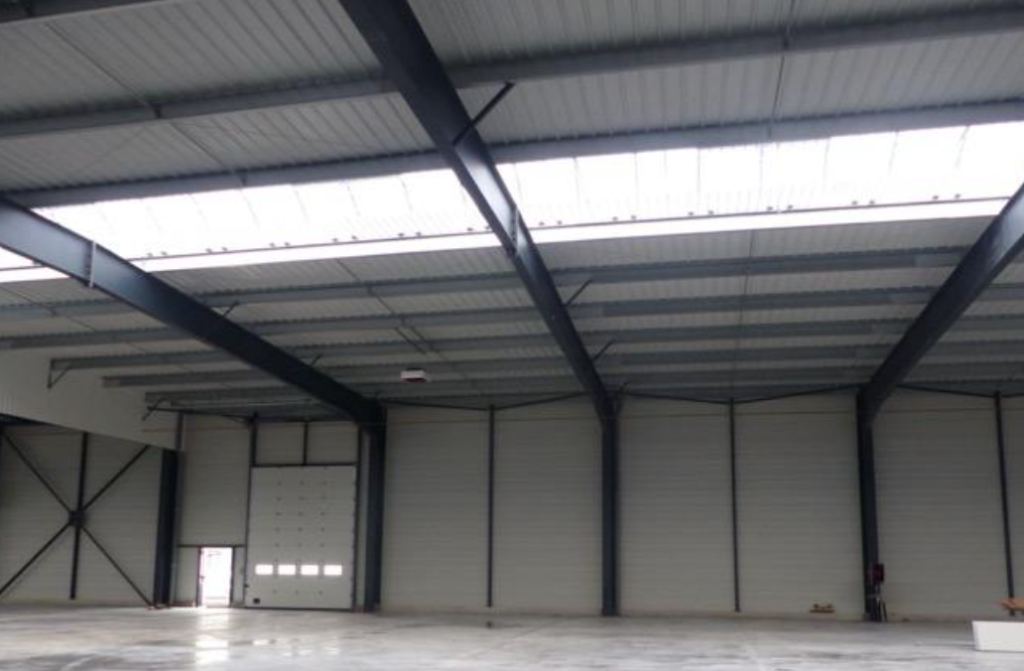 To let – 2,200 m² of industrial premises in Montbéliard