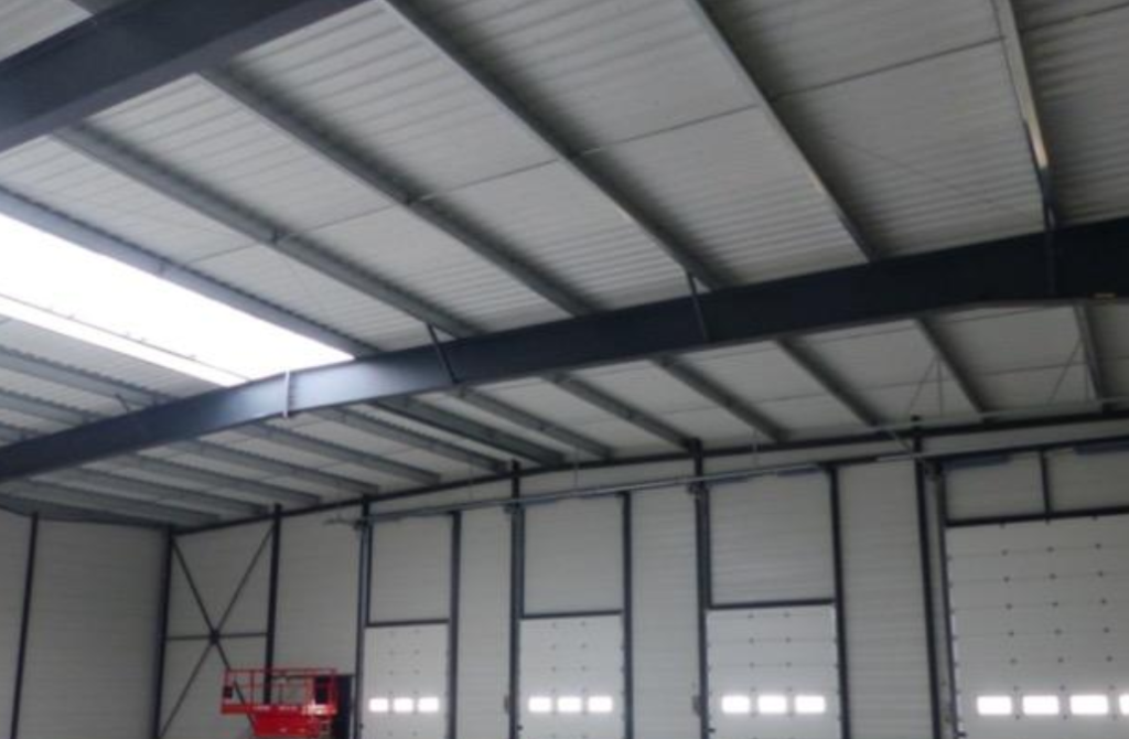 To let – 2,200 m² of industrial premises in Montbéliard