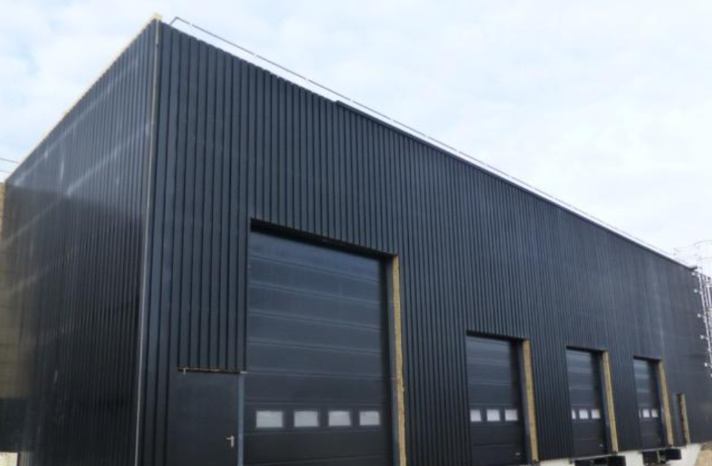 To let – 2,200 m² of industrial premises in Montbéliard