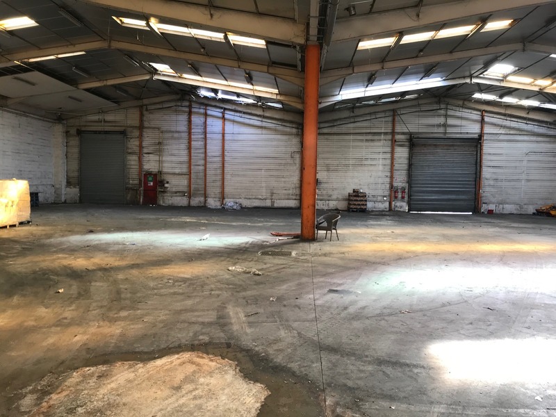 To let or for sale – 2,400 m² industrial warehouse in Calais – Pas-de-Calais (62)
