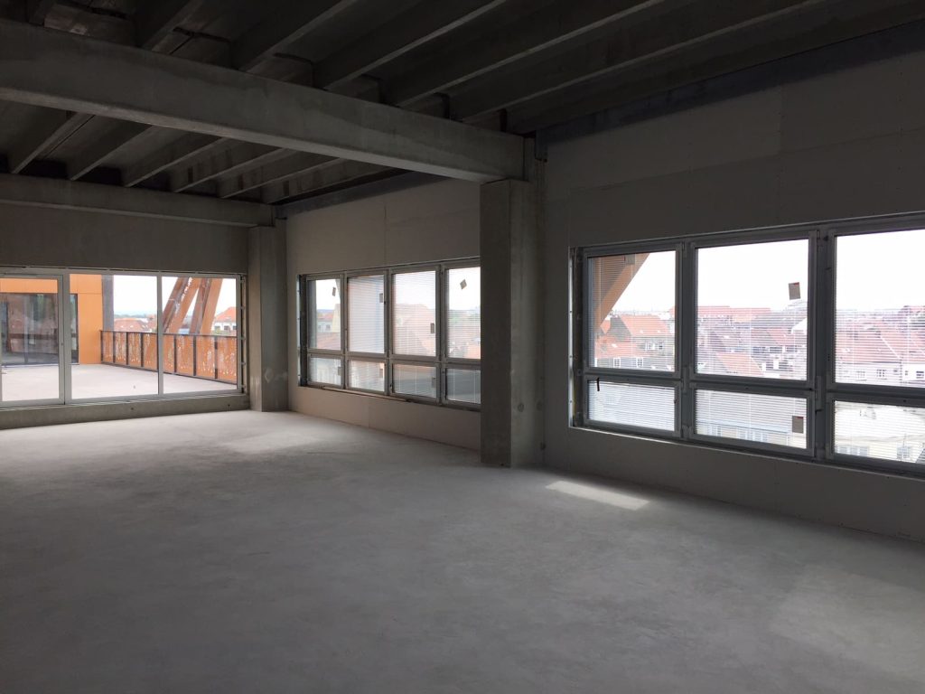 To let or for sale – 650 m² offices, divisible from 250 m², in Calais (62)