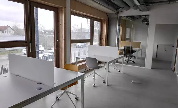 To let – 740 m² of offices in Montfermeil