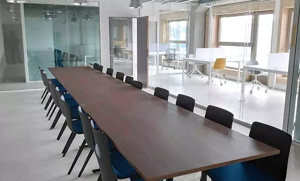 To let – 740 m² of offices in Montfermeil