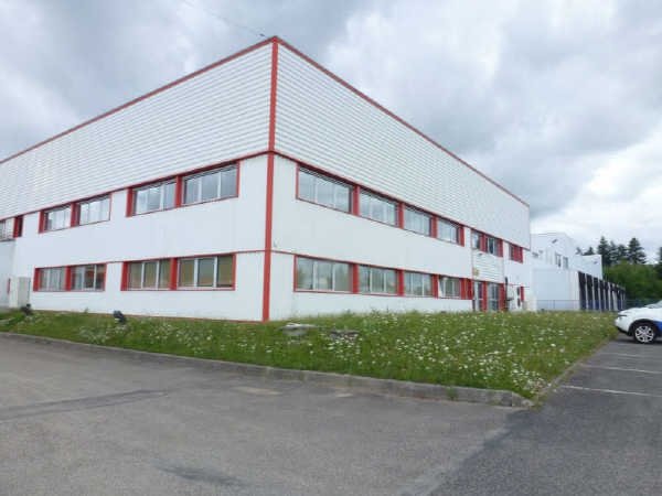 For sale / To let – 1,925 m² warehouse in Limoges