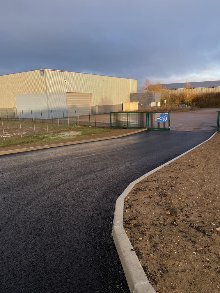 For sale – 3,361 m² industrial building in Avallon, between Dijon and Auxerre