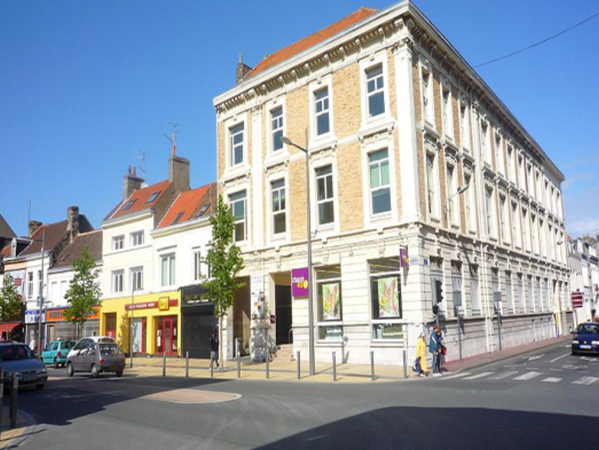 For sale – 2,200 m² of offices in Calais