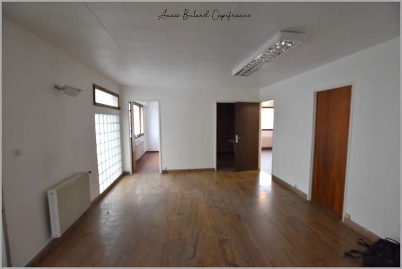 For sale – non-subdivisible offices measuring 109 m² in Montbéliard (25)