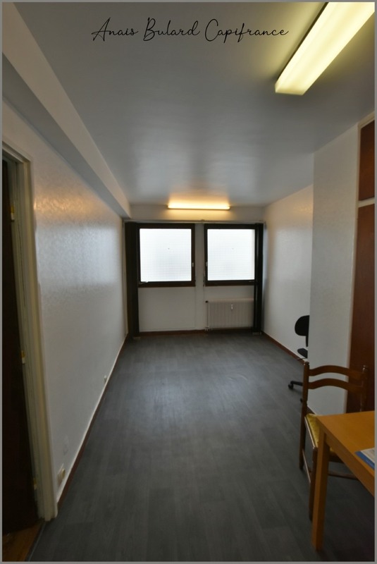 For sale – non-subdivisible offices measuring 109 m² in Montbéliard (25)