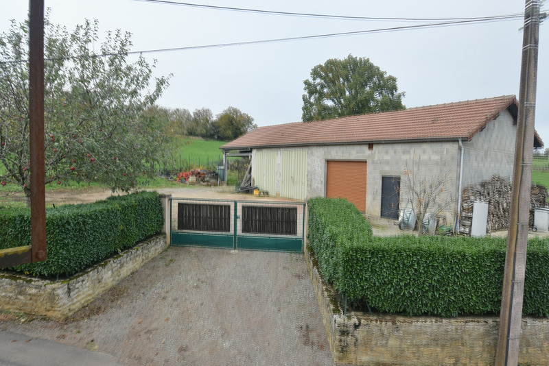For sale – 130 m² non-divisible warehouse in La Clayette, near Mâcon (71)