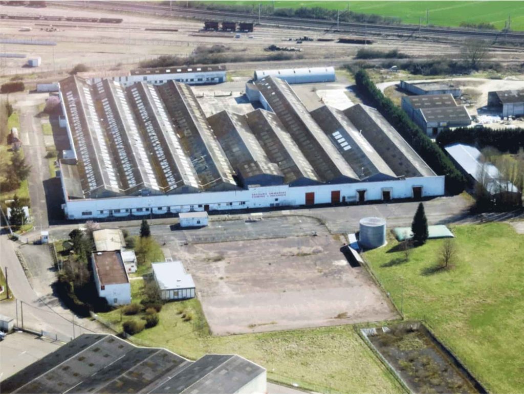 For sale: 2ha of warehouses and workshops, near Auxerre