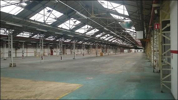 For sale: 2ha of warehouses and workshops, near Auxerre