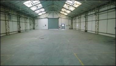 For sale: 2ha of warehouses and workshops, near Auxerre