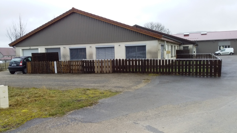 For sale – 1,400 m² industrial premises in Flangebouche – Doubs