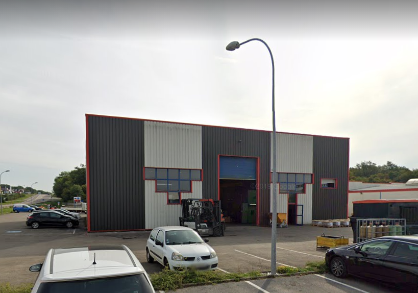 For sale – 600 m² business premises in Saint-Vit
