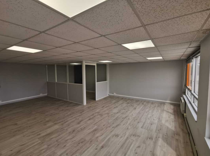 For sale – non-divisible business premises of 423 m² in Neuilly-sur-Marne
