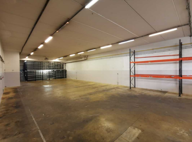 For sale – non-divisible business premises of 423 m² in Neuilly-sur-Marne