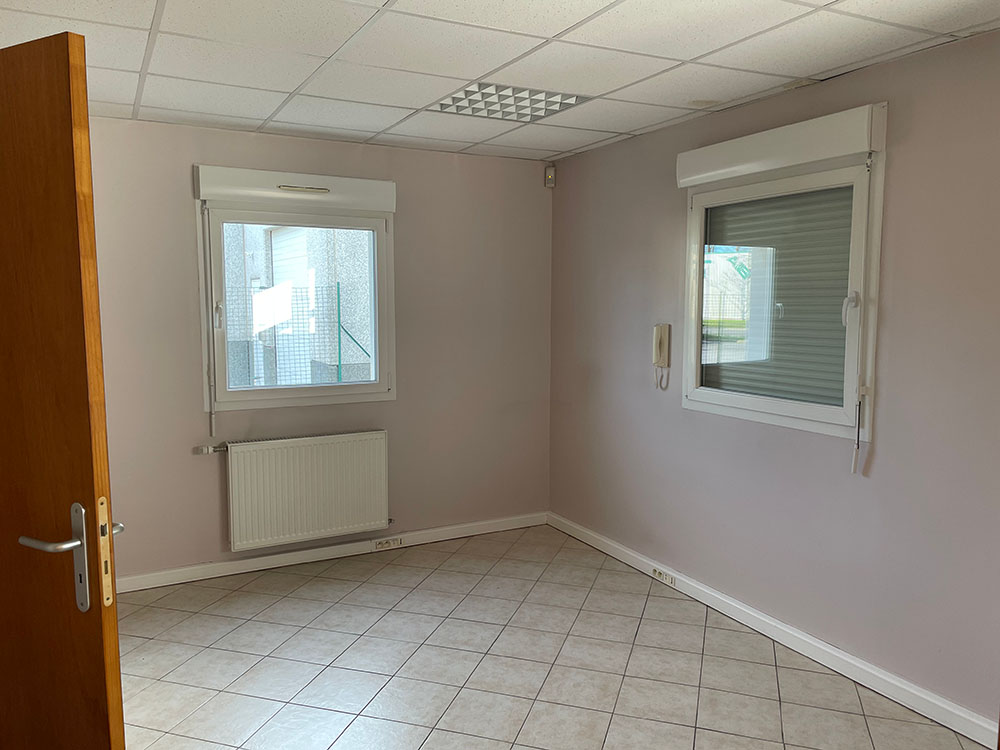 For sale or to let – 100 m² of offices in the Marcel Doret Business Park in Calais – Pas-de-Calais (62)