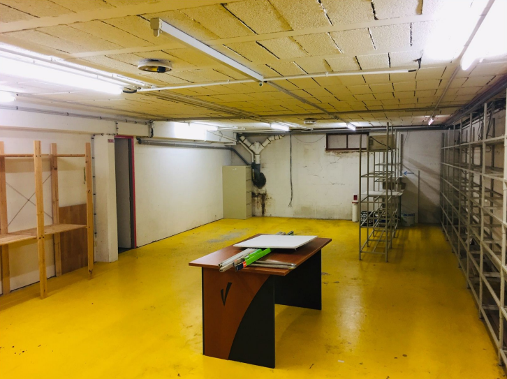 For sale or to let – offices and non-subdivisible business premises of 440 m² in Saint-Leu-la-Forêt (95)