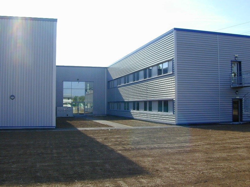 For sale or to let – 1,730 m² industrial premises near Belfort