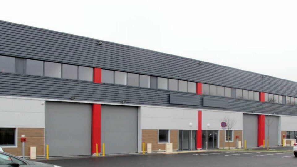For sale or to let – 245 m² business premises near Valenciennes – Nord (59)