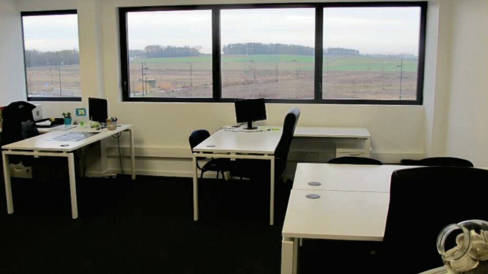 For sale or to let – 245 m² business premises near Valenciennes – Nord (59)