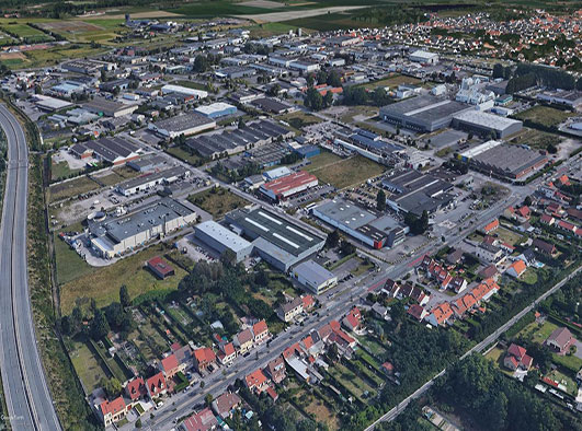 For sale – 2,300 m² plot of land in Calais