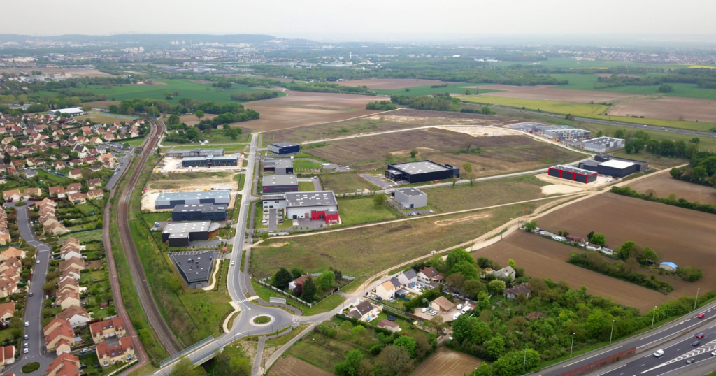 For sale – undivided plot of 23,272 m² in Frépillon