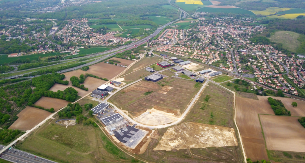 For sale – undivided plot of 23,272 m² in Frépillon