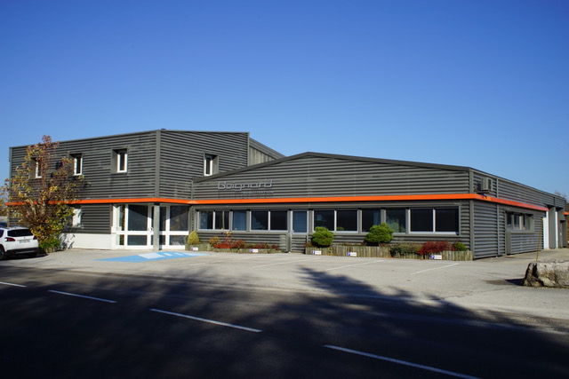 Purchase of 850 m² warehouses/workshops near Geneva