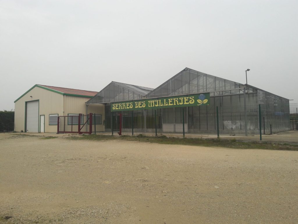Purchase of 246 m² of business premises near Auxerre