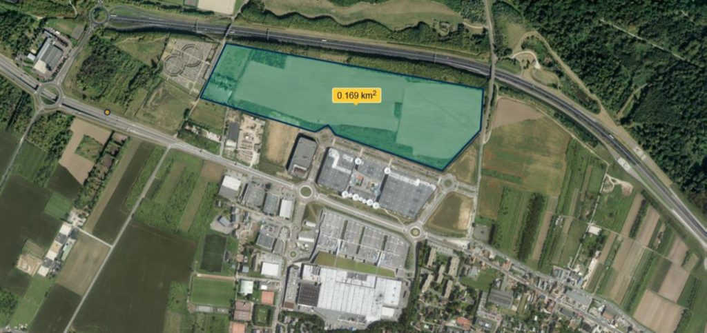 Purchase/Lease of a 17-hectare plot of land near Paris