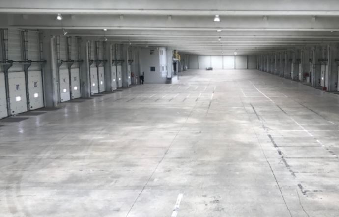 Purchase or lease of an 8,899 m² warehouse in Montbéliard, in the Doubs department