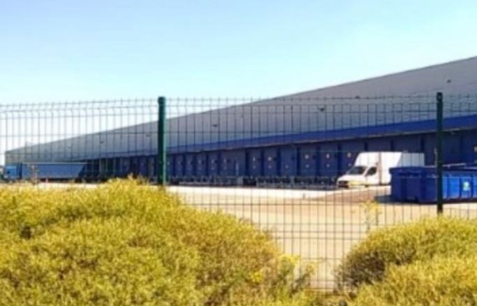 Purchase or lease of an 8,899 m² warehouse in Montbéliard, in the Doubs department