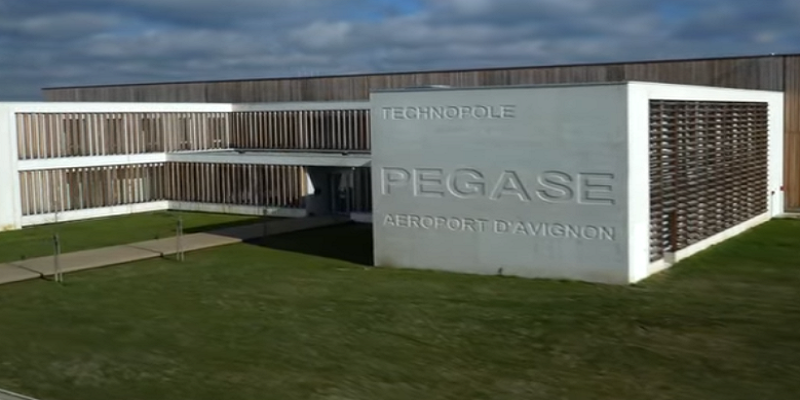 Offices to let in an aerospace business incubator – Avignon / Provence
