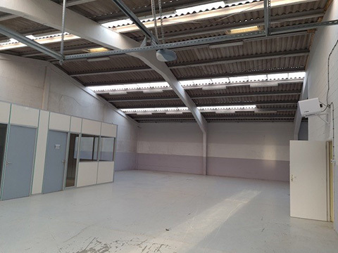 320 m² warehouse to let – Calais (62)