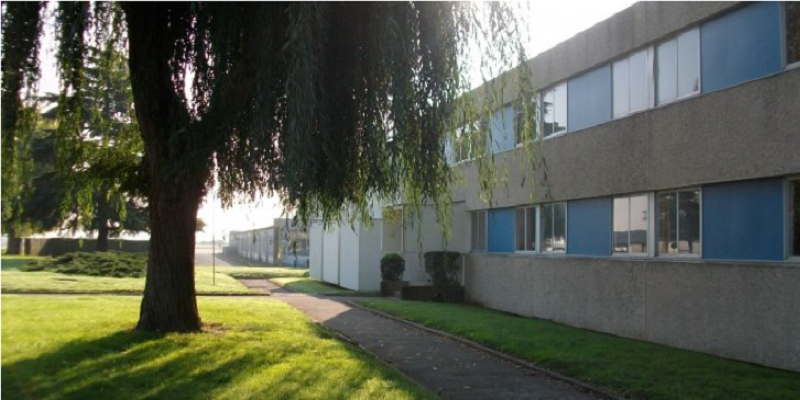 Business premises to let in Melun/Montereau-sur-le-Jard